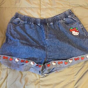 Hello kitty shorts hot topic size 4